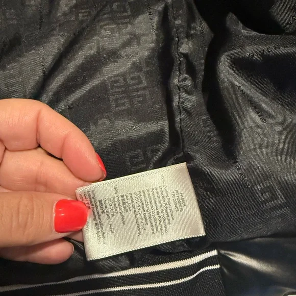 Givenchy Elegant Black Outerwear - Picture 6 of 10